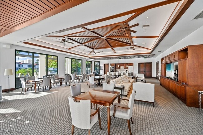 Building Photo - 2400 Gulf Shore Blvd N Unit 804 Rental