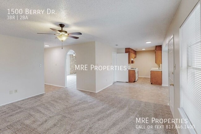 Photo - 1500 Berry Dr