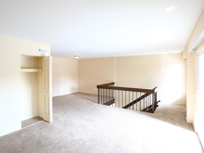 Photo - Summit Place Apartments