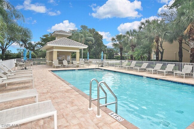 Building Photo - 3830 Sawgrass Way Unit 2946