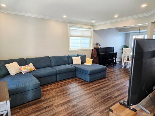 Photo - 116 Presidential Blvd