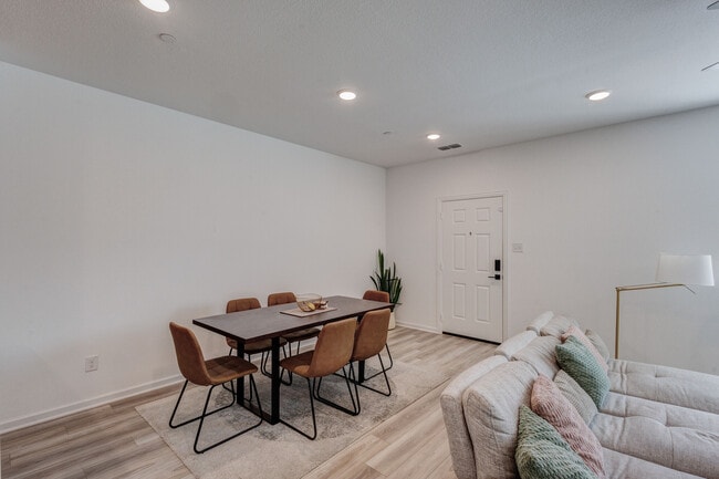 Photo - 3720 Star Mesa St