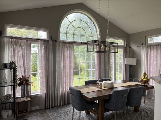 Photo - 8 Butterfly Ln