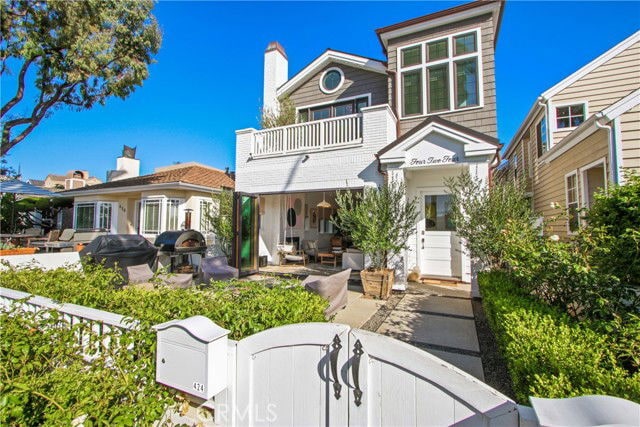 Building Photo - 424 1/2 Marguerite Avenue, Newport Beach, CA 92625 - 2 BR 3 BA house