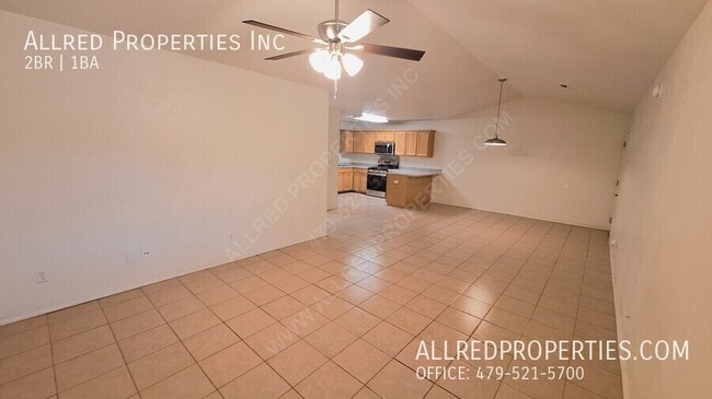 Photo - 2697 N Center St