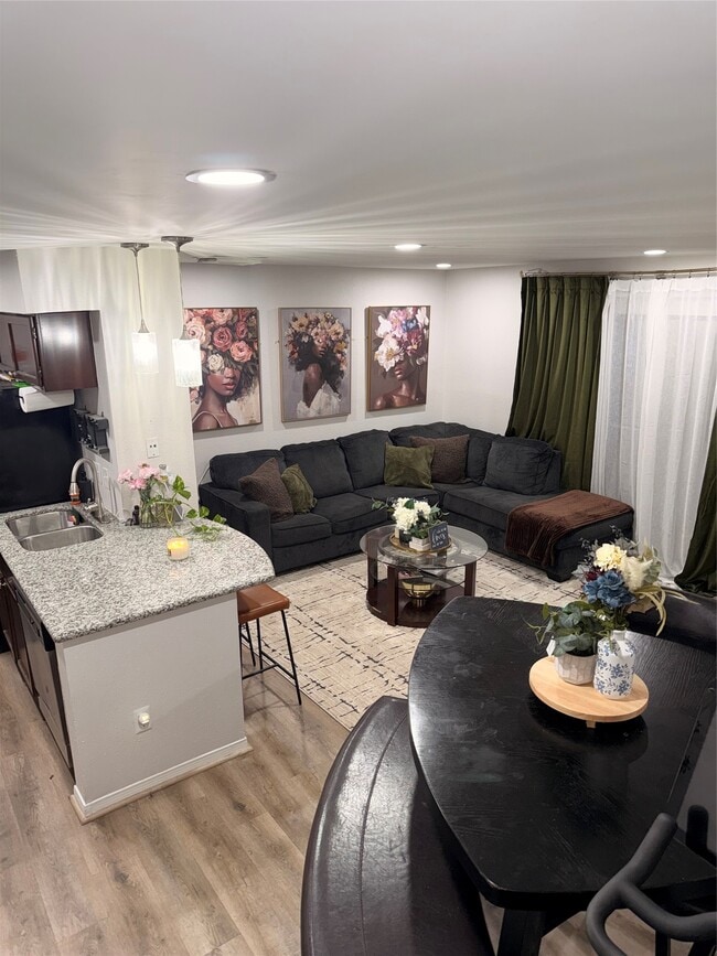 Building Photo - 3600 Jeanetta St Unit 401