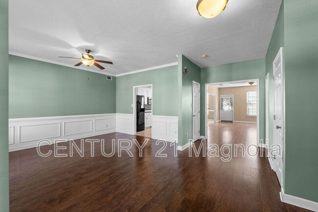 Photo - 832 Prairie Ln