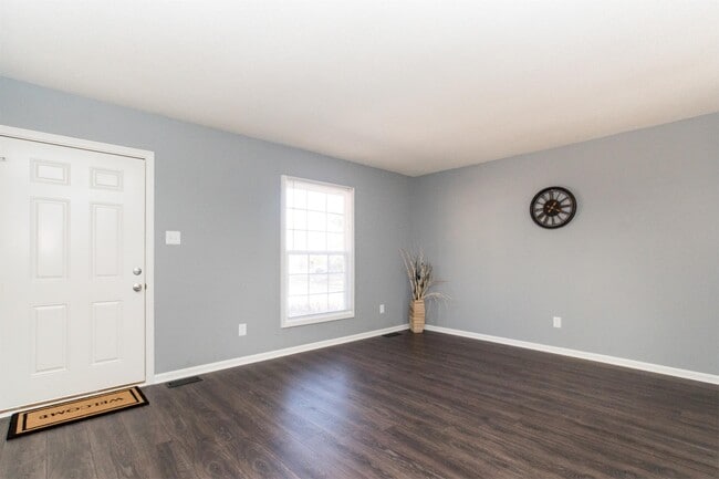 Photo - 108 Forestwood Dr