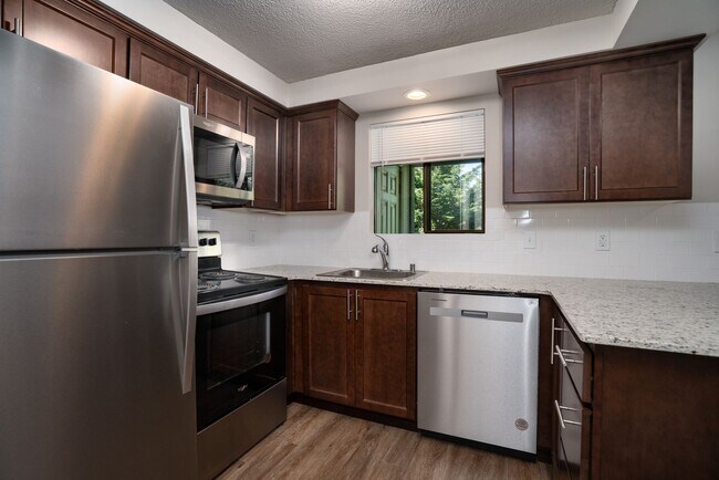 Photo - Sunset West, 2-bedroom 1-bathroom Burlington.