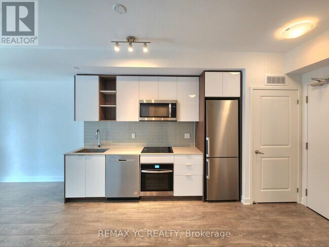 Photo - 543 Richmond St W Unit 915
