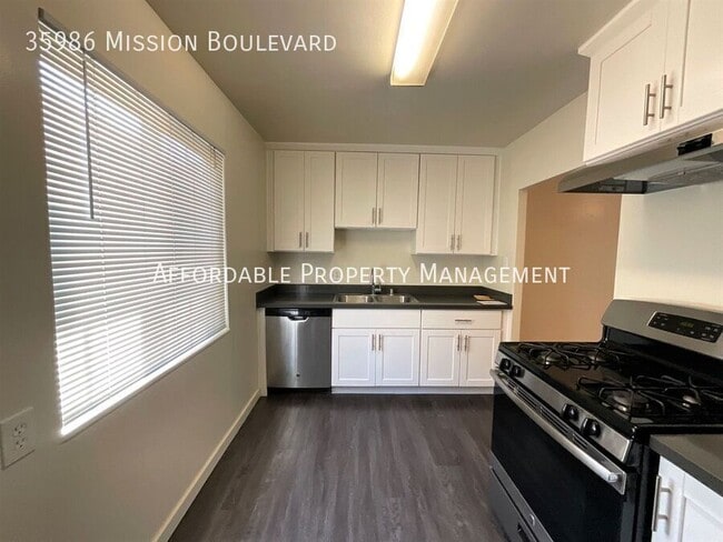 Photo - 35986 Mission Blvd