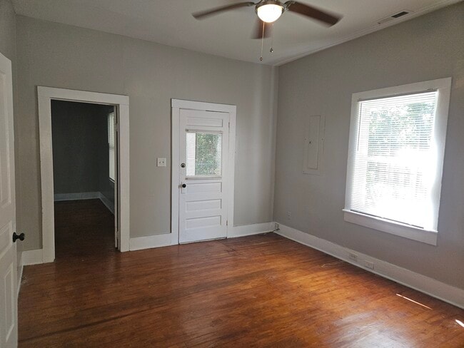 103 Kendall Ave