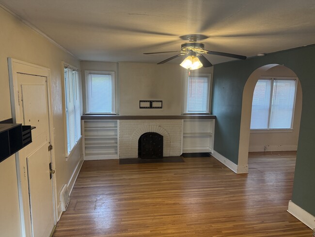 Building Photo - 810 E McCarty St