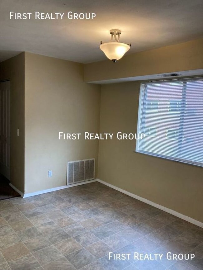 Photo - 737 Wilmington Ave Unit #9