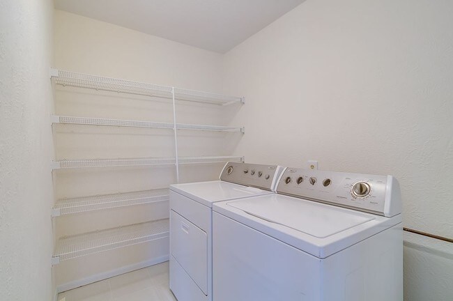 Hillcrest & Ridgeview Apartments