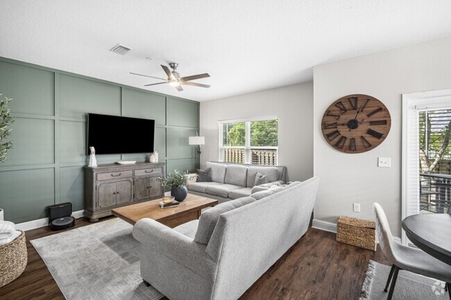 Building Photo - You’ll Fall in Love with This Upgraded Tow... Rental