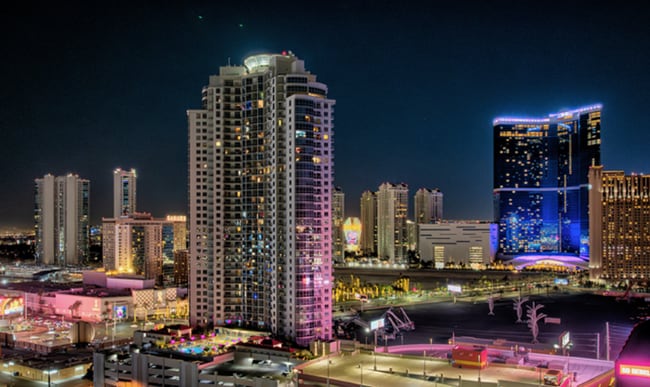 Building Photo - High Rise Stunner!