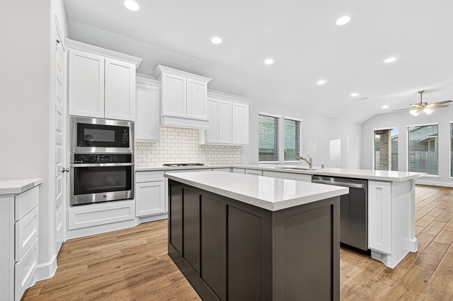 Photo - 14727 Band Tailed Pigeon Ct