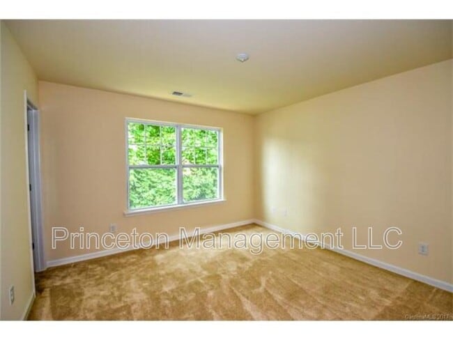 Photo - 194-C Limerick Rd.