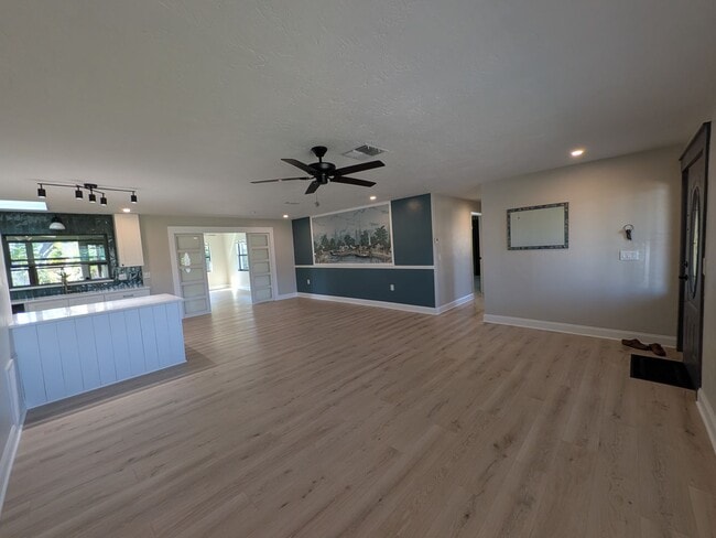 Photo - Gorgeous 3/2/2 Home, Great Location