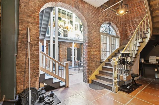 Photo - 807 Bourbon St