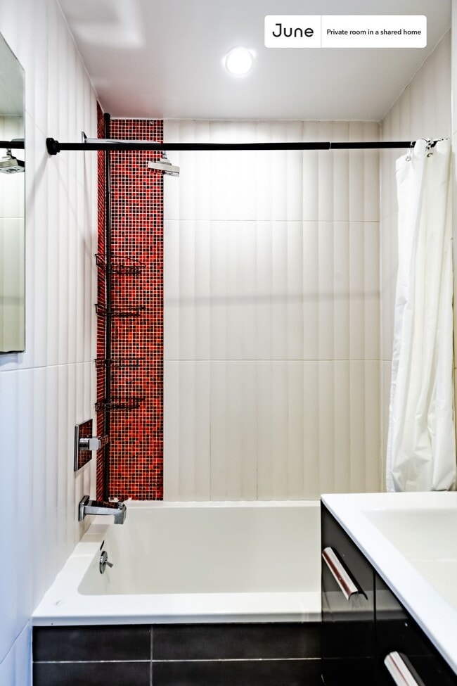 Photo - Room in Shared 4 bed/2 bath home Unidad D