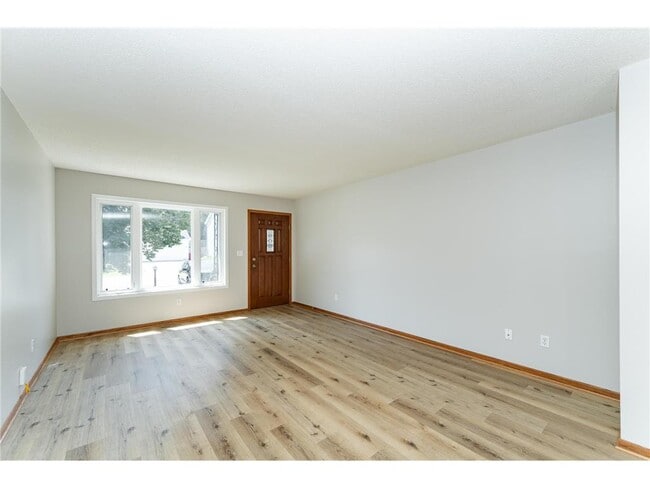 Photo - 3323 7th St NW