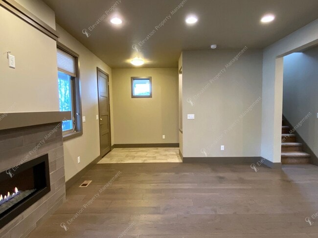 Photo - Designer-Finished Townhome Near COCC & NWX