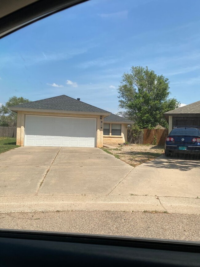 3 Bedroom 2 Bath Home! - 3 Bedroom 2 Bath Home!