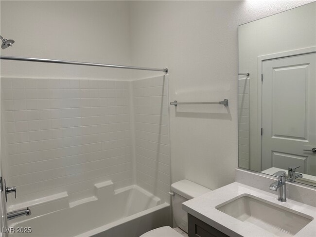 Photo - 1180 Blossom Pt St
