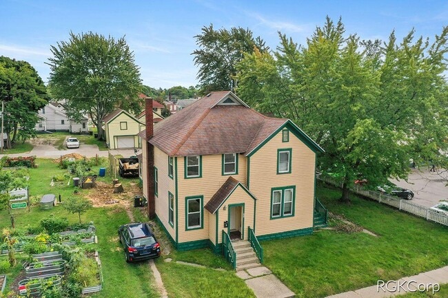 Building Photo - 263 W Muskegon Ave Rental