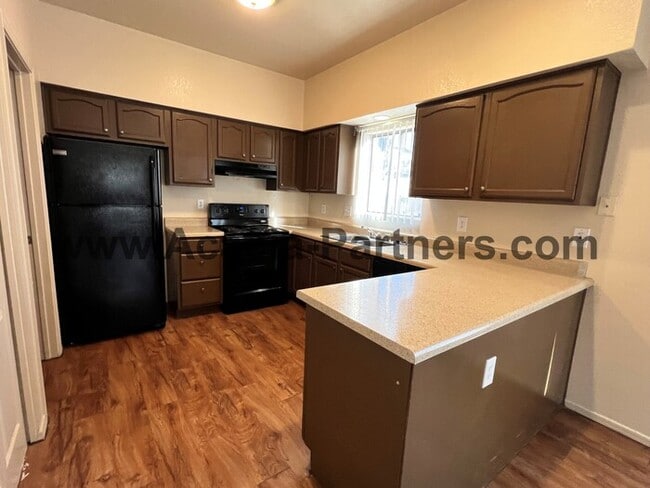 Photo - Two Bedroom in Oak Flower Neighborhood