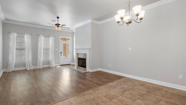 Photo - 70469 Chambly Ct