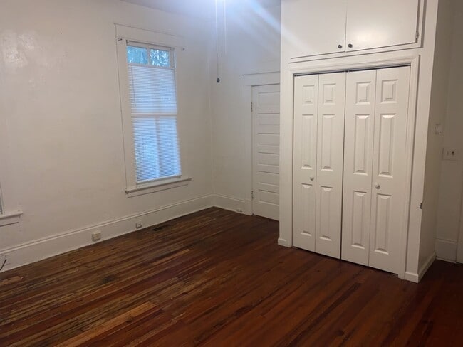 Photo - r1919 Unit B