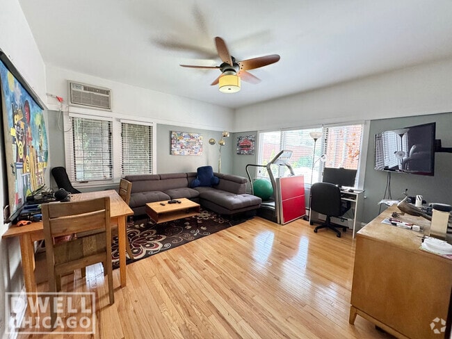 Building Photo - 1115 W Altgeld St Unit 1 Rental