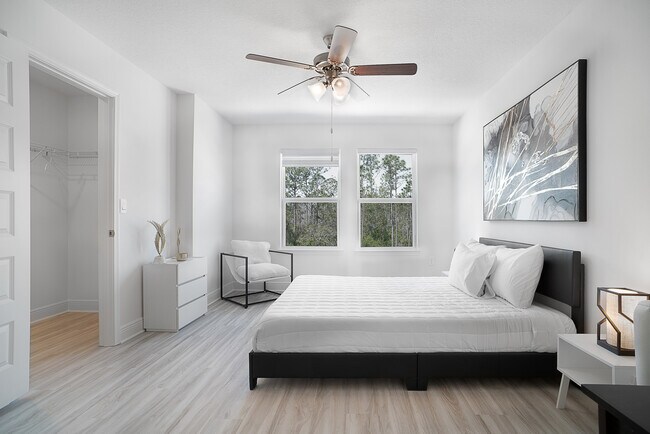 22 Leviathan Ct N