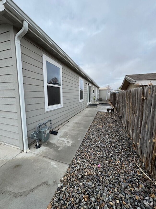 Building Photo - 3 Bed 2 Bath Home in Fruita, CO