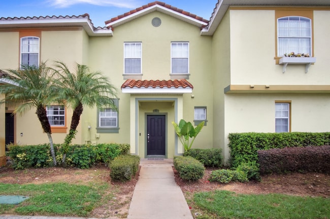 Building Photo - Modern 3-Bedroom, 2-Bath Townhouse near Ch...