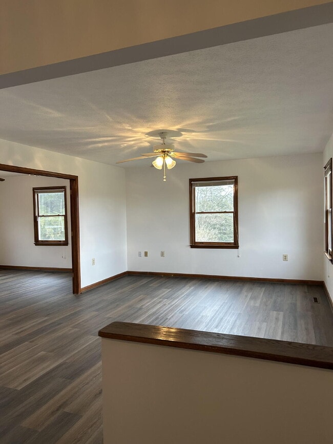 Photo - 322 Junction Rd