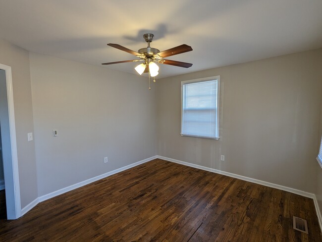 Photo - 850 N 2nd St Apartments Unit 2