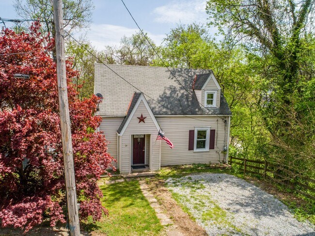 Photo - AVAILABLE AUGUST 1ST! DON'T MISS THIS BEAUTIFUL 2-BEDROOM HOME IN CLAIRTON!