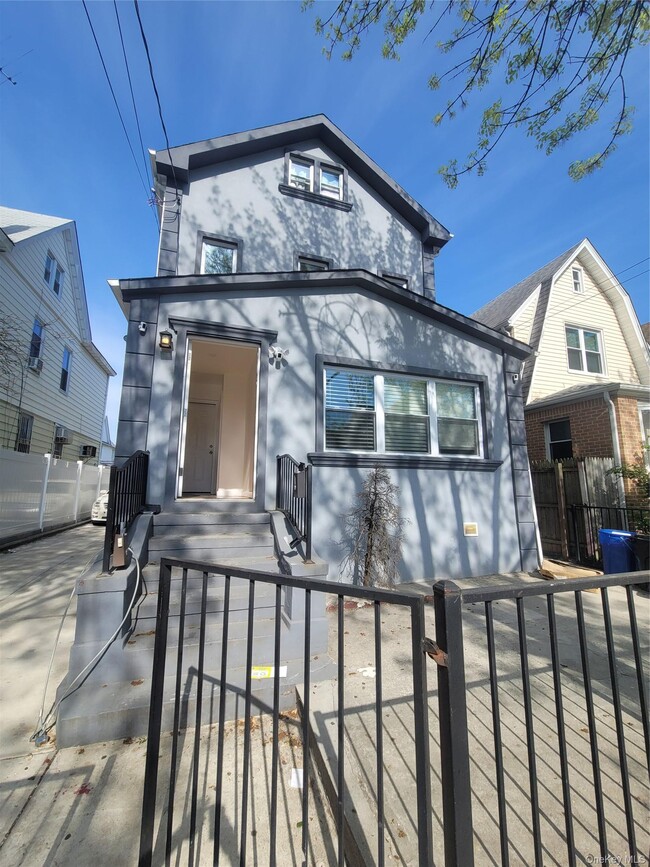 Building Photo - 106-35 96th St