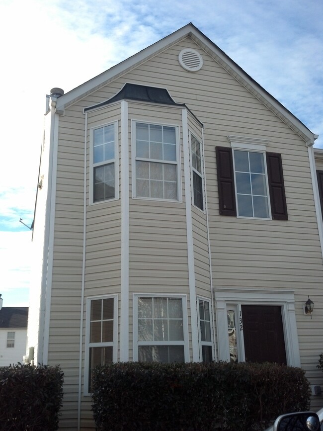 Photo - 132 Benfield Cir