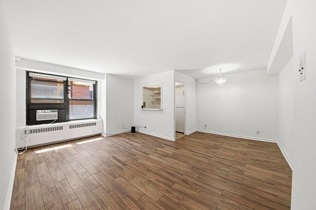 Photo - 6118 N Sheridan Rd