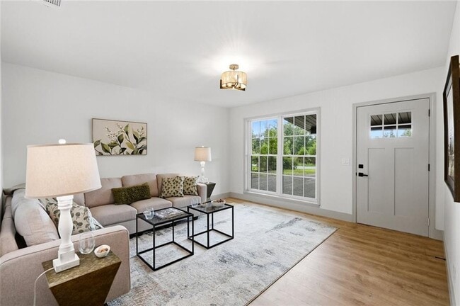 Photo - 1079 Fairview Rd NW