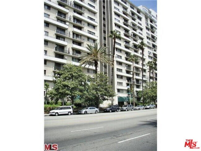 Building Photo - 10535 Wilshire Blvd Unit 1601 Rental