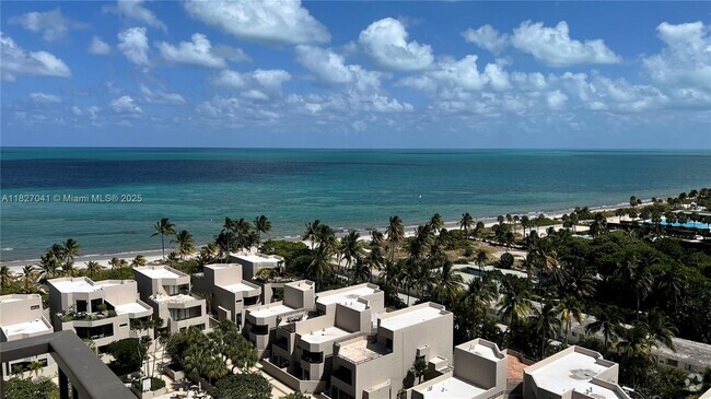Building Photo - 201 Crandon Blvd Unit 1231 Rental