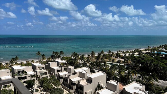 Photo - 201 Crandon Blvd Unidad 1231 Rental