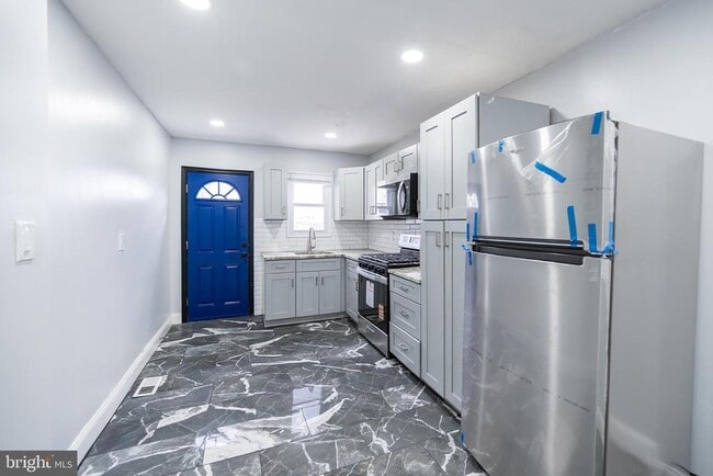 Photo - 2265 E Clearfield St