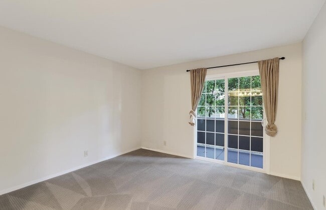 Photo - 520 Canyon Oaks Dr Unit #A